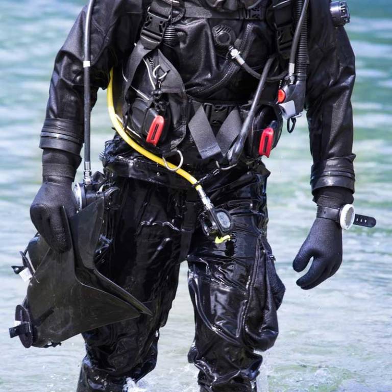 PADI Dry Suit Diver Course Badr Divers